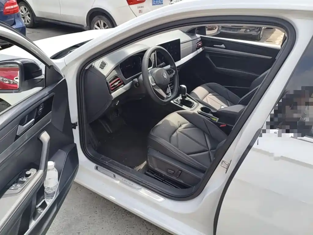 Volkswagen Lavida — миниатюра 16