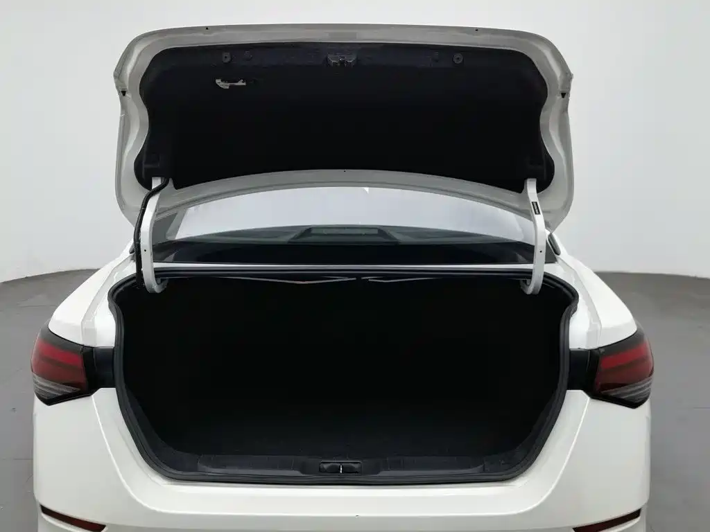 Nissan Sylphy — миниатюра 16