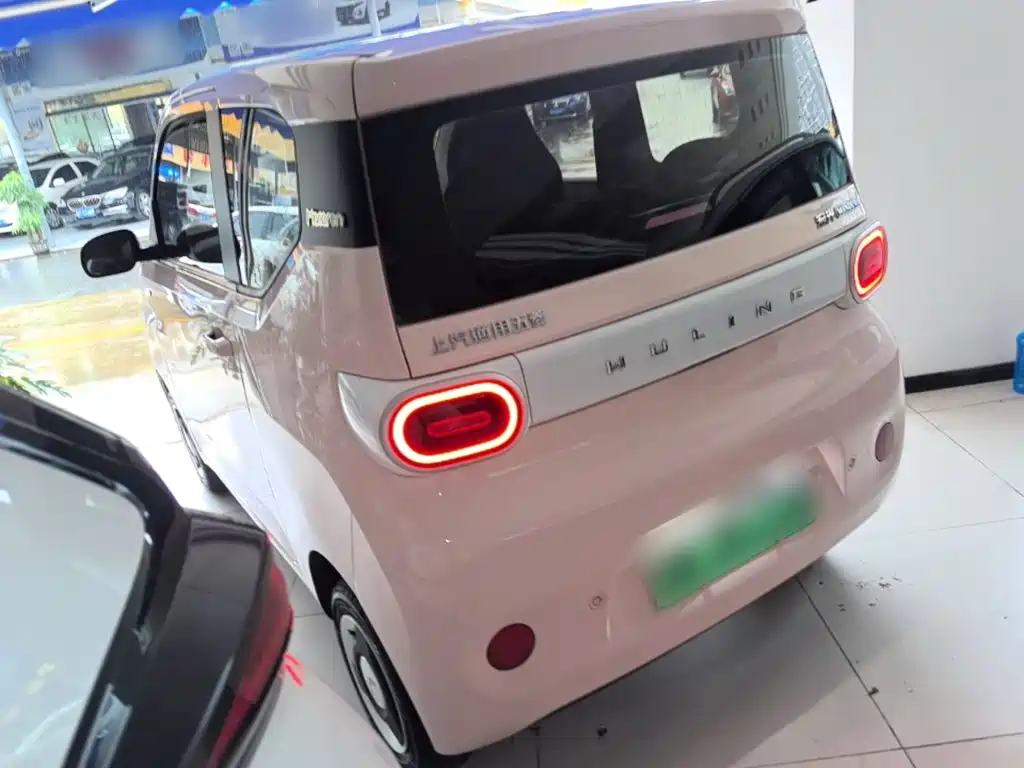 Wuling MINIEV — миниатюра 5