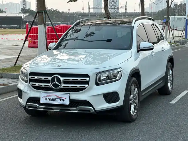 MERCEDES-BENZ GLB