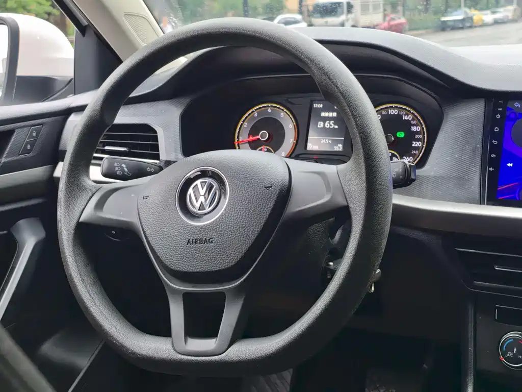 Volkswagen Lavida — миниатюра 9
