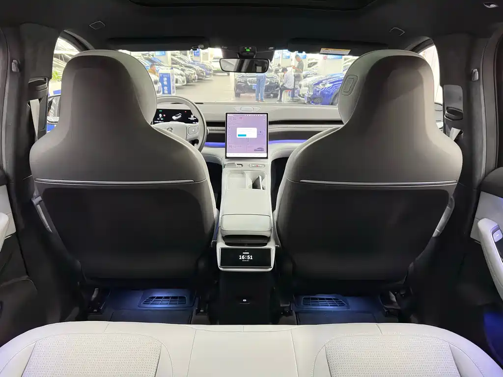 NIO ES6 — миниатюра 8