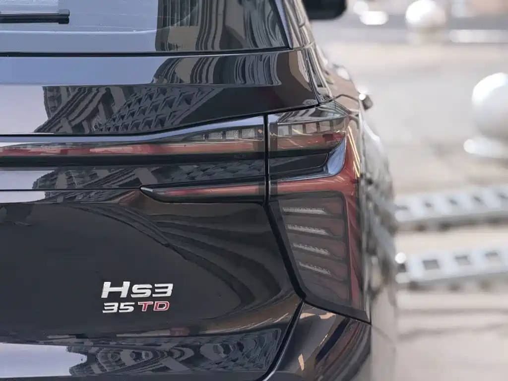 Hongqi Hongqi HS3 — миниатюра 10
