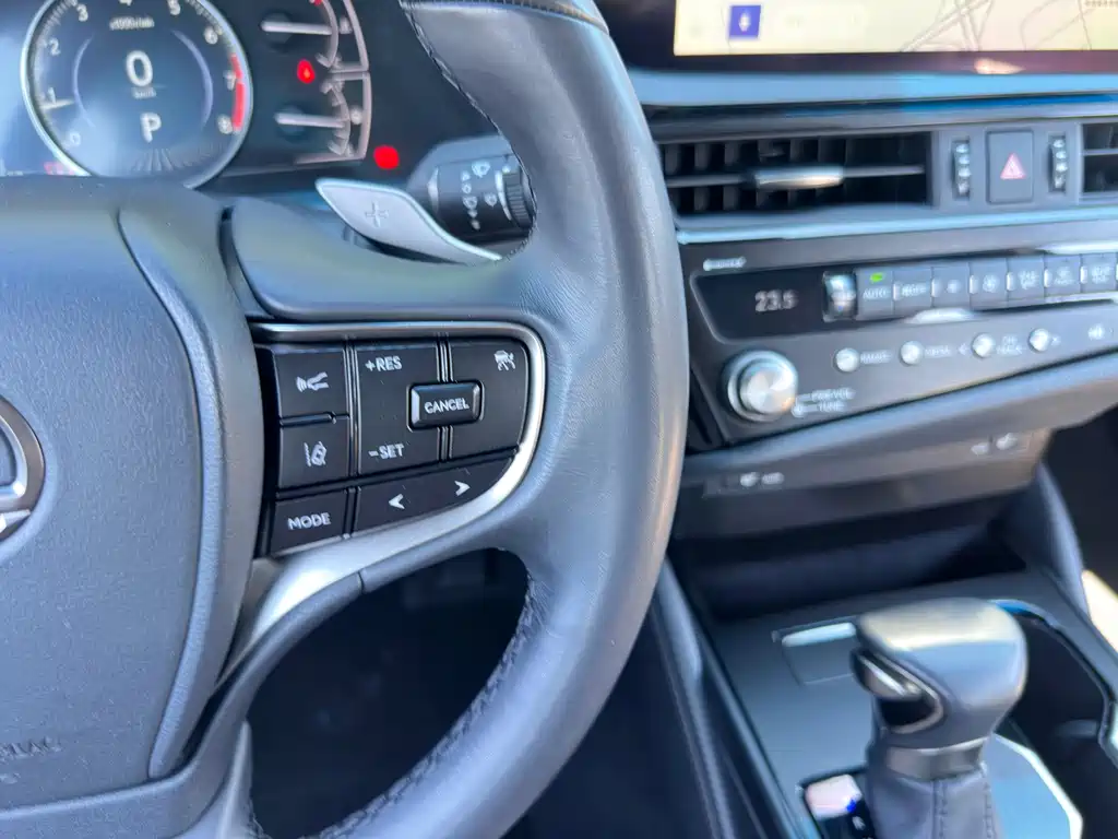 Lexus ES — миниатюра 15