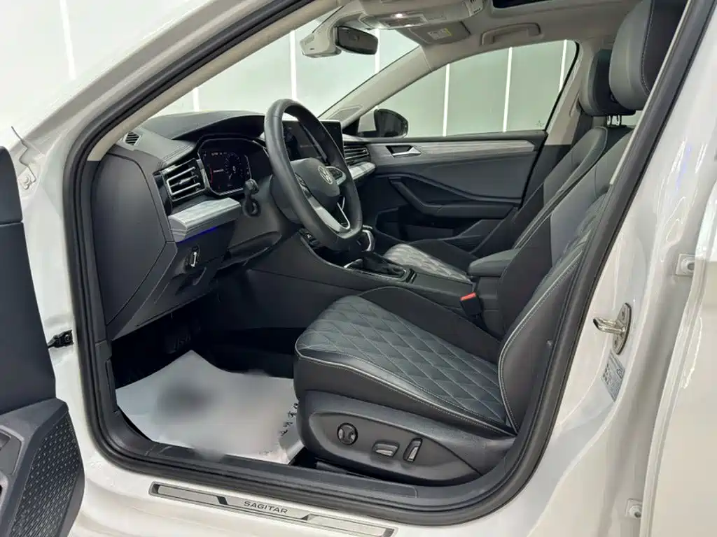 Volkswagen Sagitar — миниатюра 8