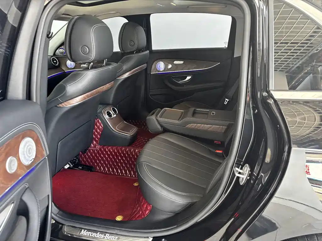 Mercedes-Benz E-Class — миниатюра 22