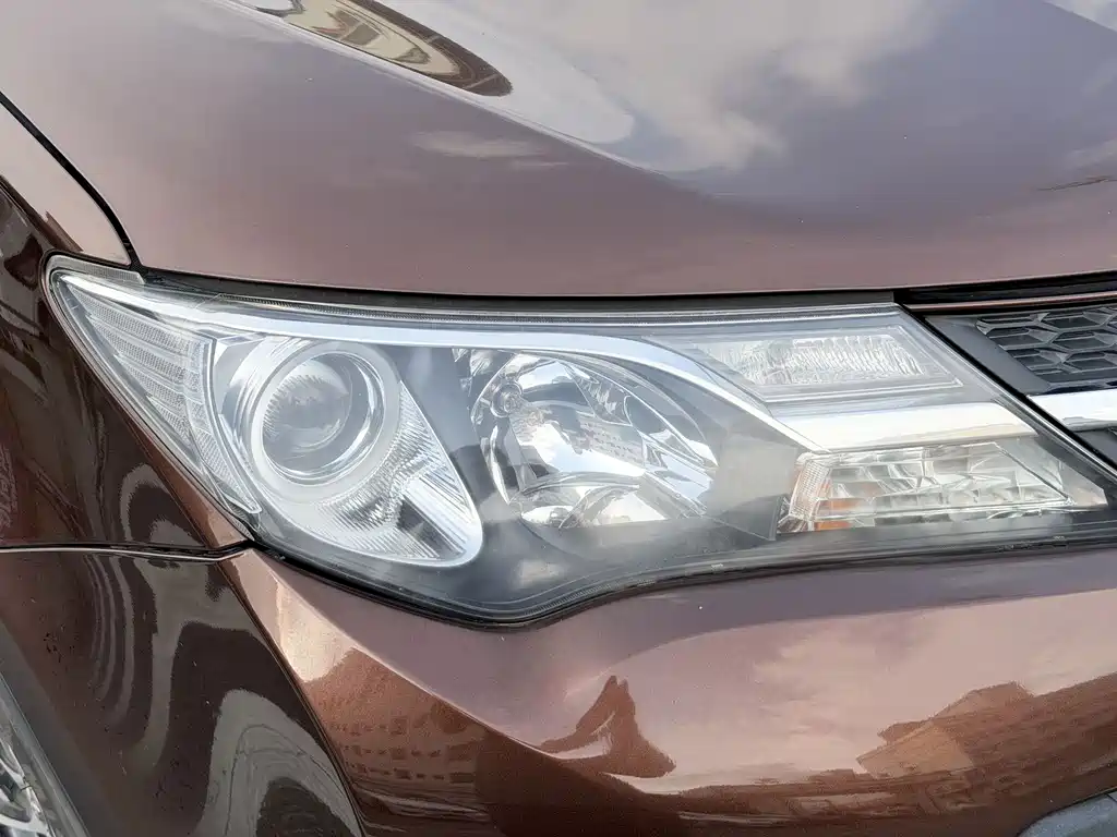 Toyota RAV4 — миниатюра 14