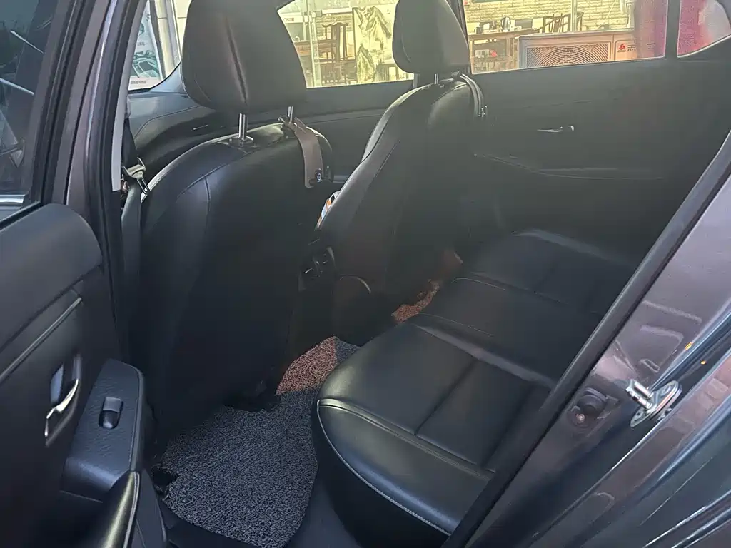 Nissan Sylphy — миниатюра 3