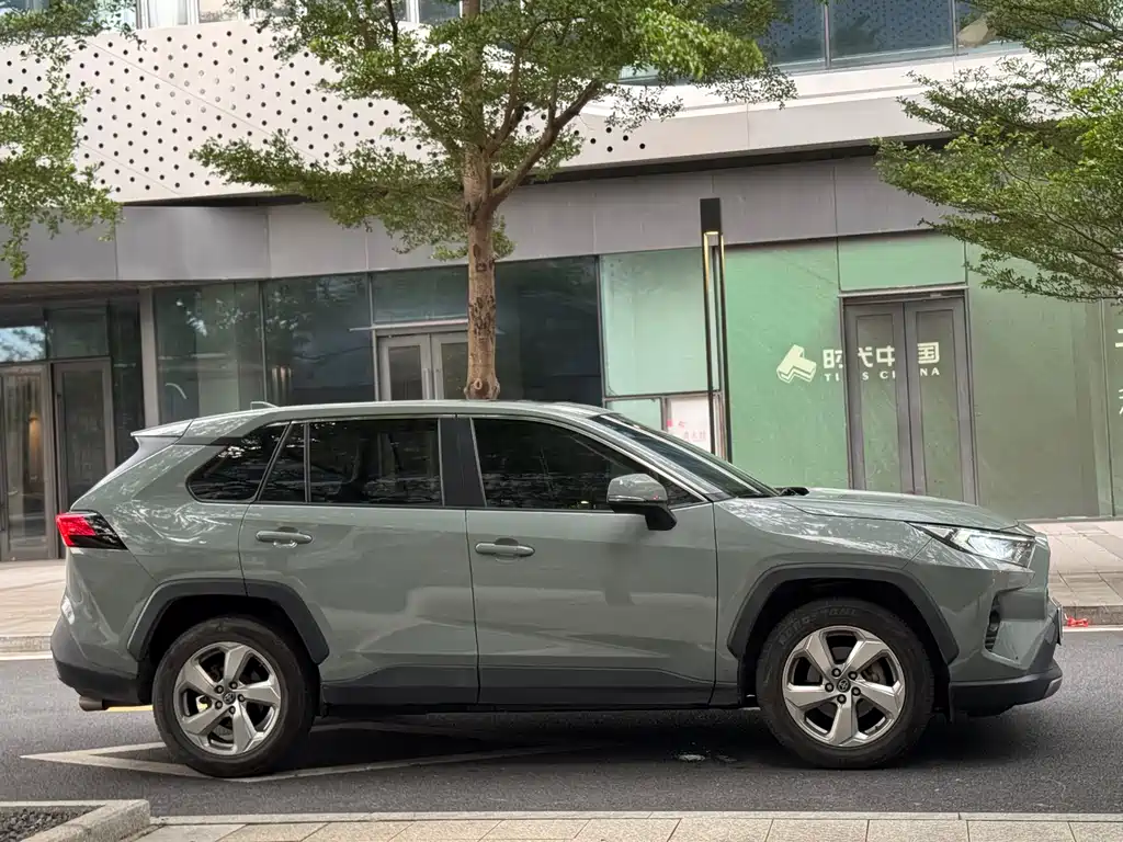Toyota RAV4 2020 2.0L CVT