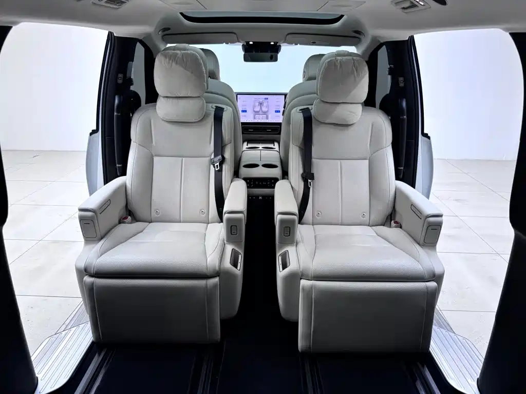 Li Auto Li MEGA — миниатюра 13