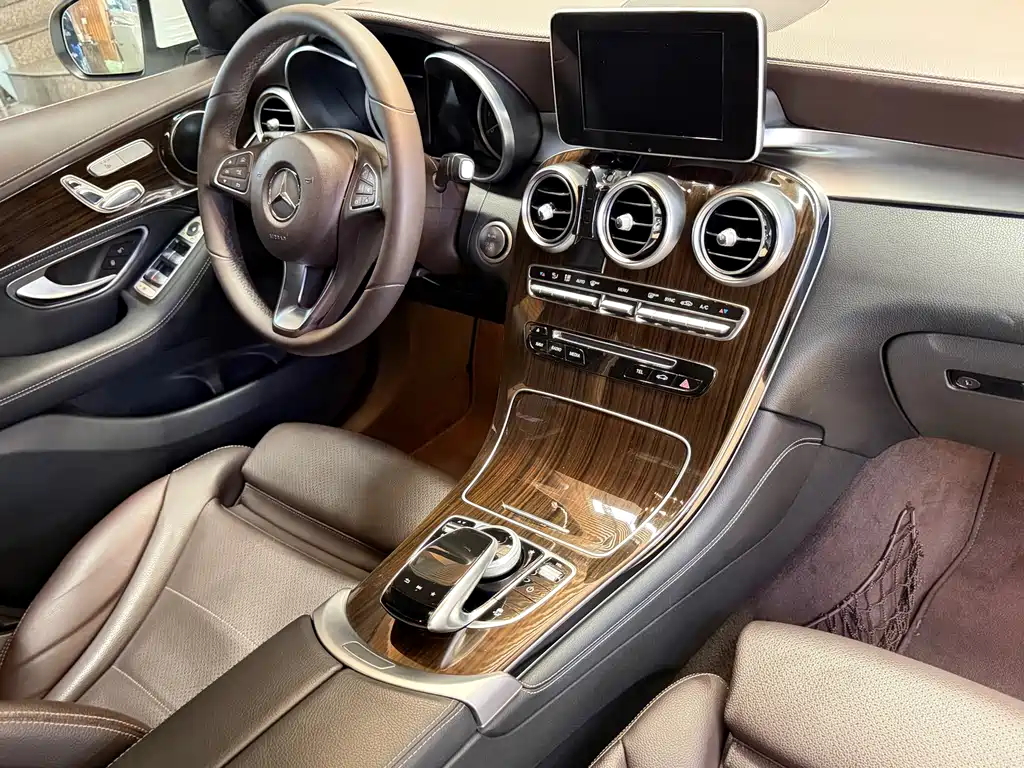 Mercedes-Benz GLC — миниатюра 12