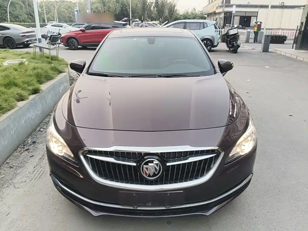Buick LaCrosse — миниатюра 3