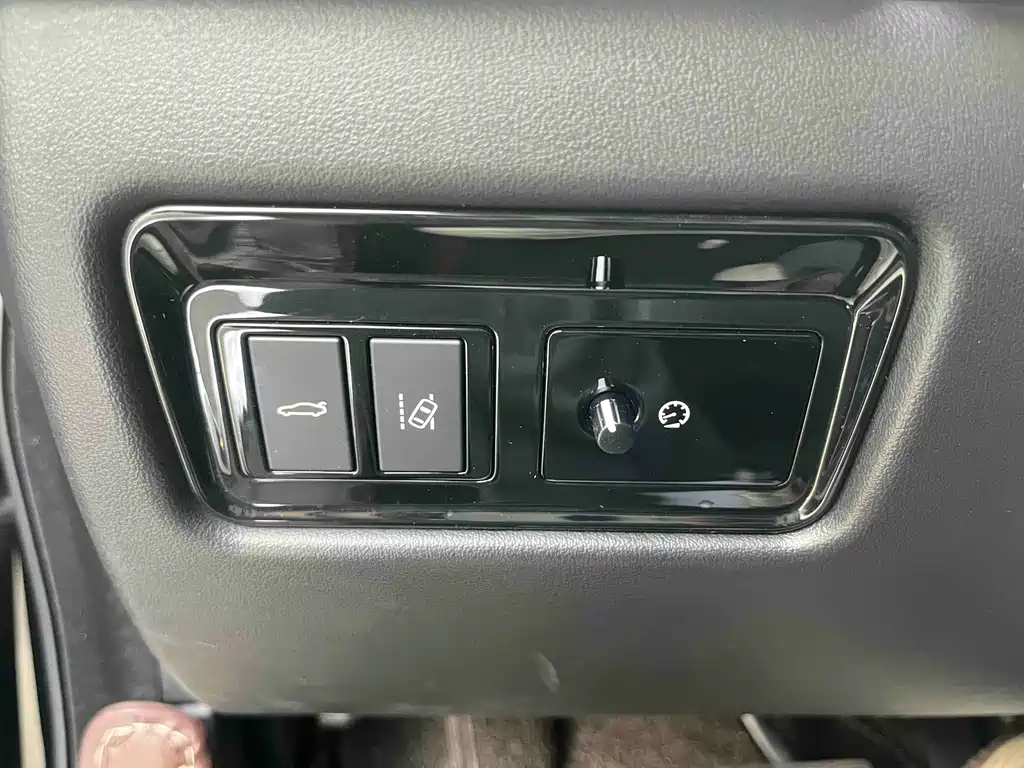 Jaguar XEL — миниатюра 19
