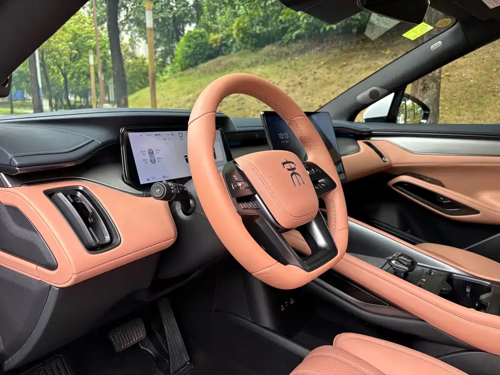BYD L EV — миниатюра 10