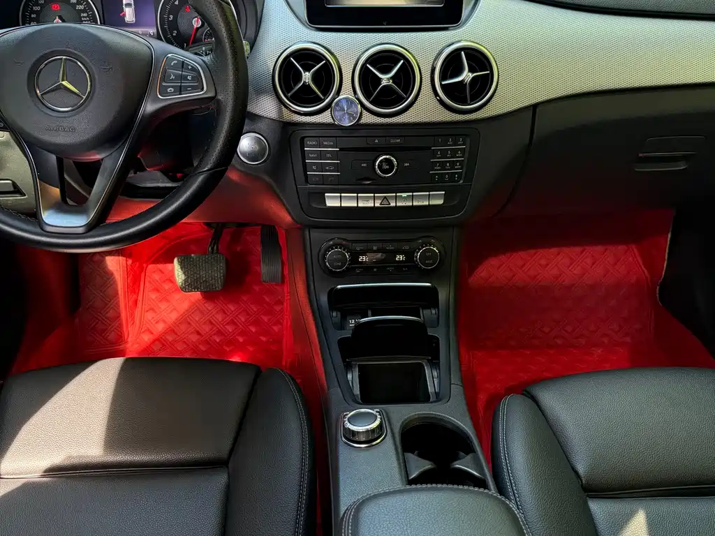 Mercedes-Benz B-Class B 2015 B 200 Fashion