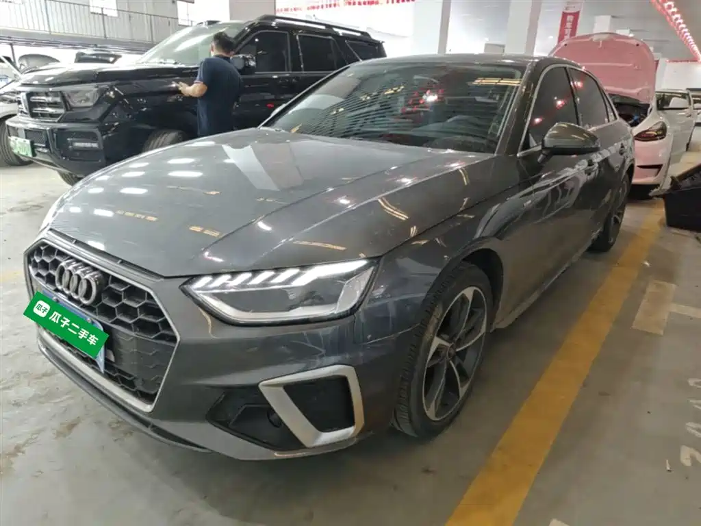 Купить Audi A4L