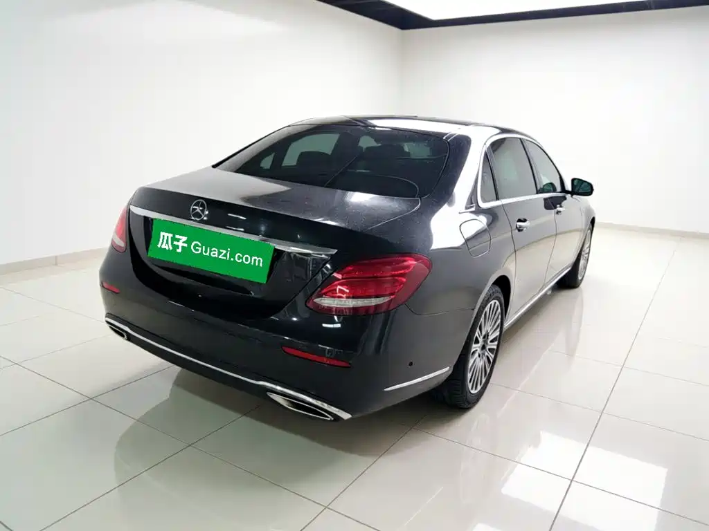 Mercedes-Benz E-Class — миниатюра 4