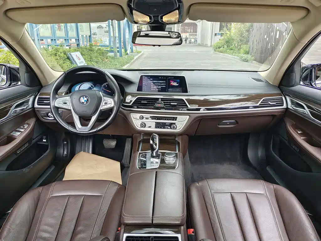 BMW 7 Series 7 2017 730Li Lead