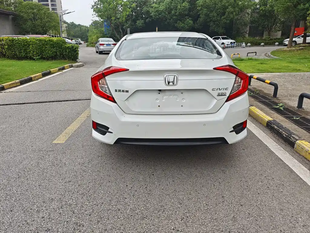 Honda Civic — миниатюра 6