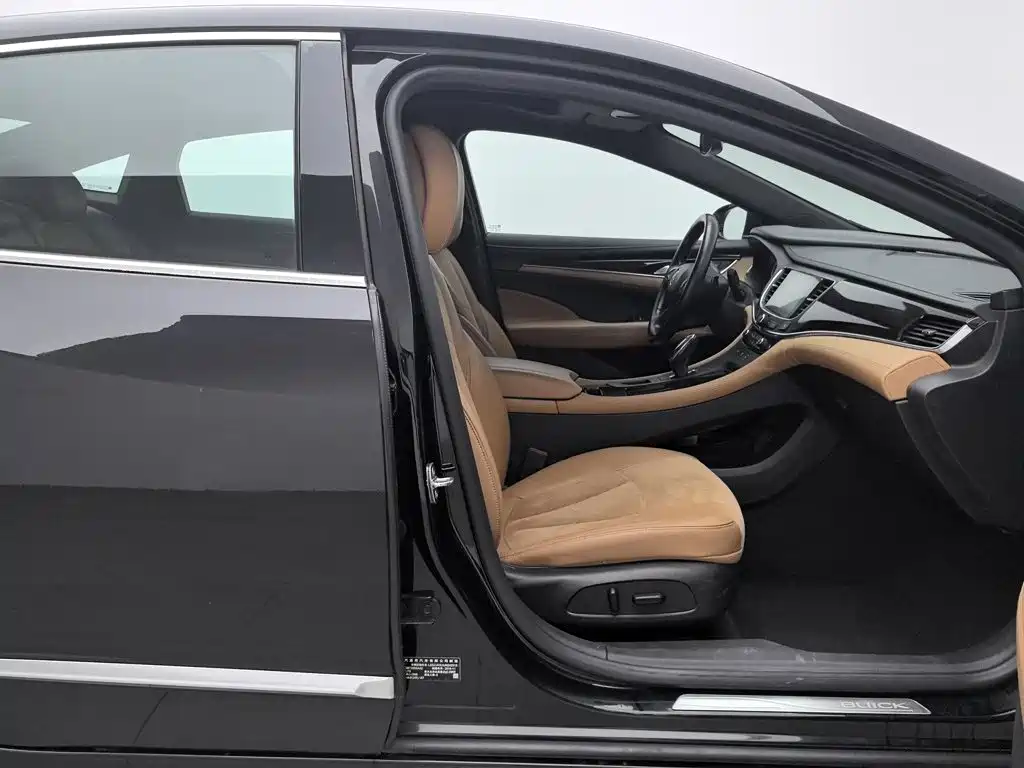 Buick LaCrosse — миниатюра 23