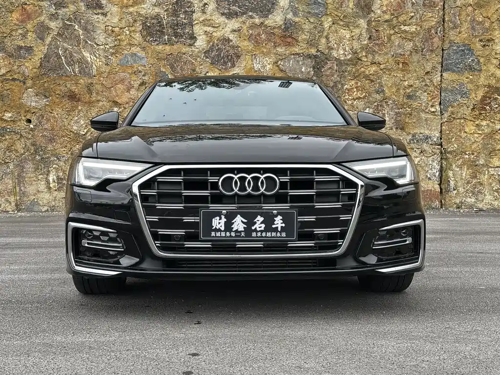 Audi A6L 2023 40 TFSI Luxury