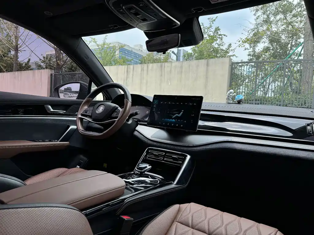BYD Tang New Energy — миниатюра 15