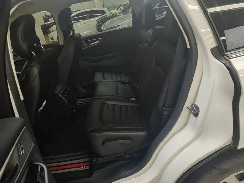Ford Edge — миниатюра 13