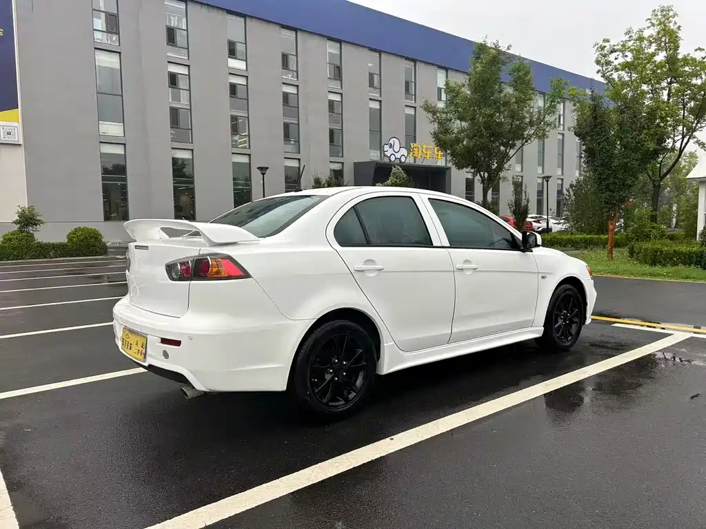 Mitsubishi Lancer EX — миниатюра 11