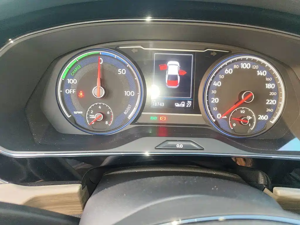 Volkswagen Passat PHEV — миниатюра 13