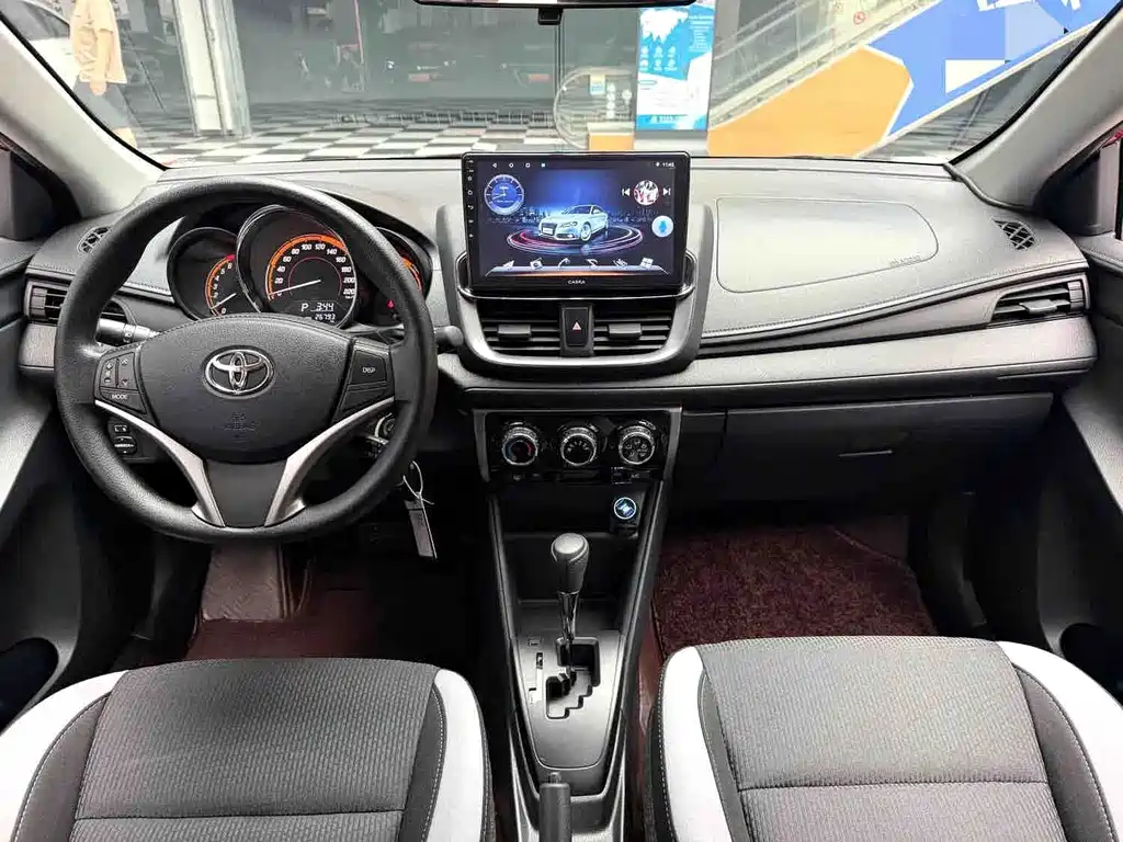 Toyota Yaris L — миниатюра 16
