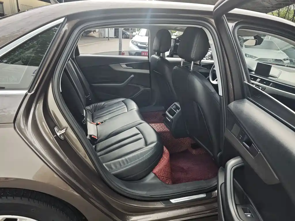 Audi A4L — миниатюра 14