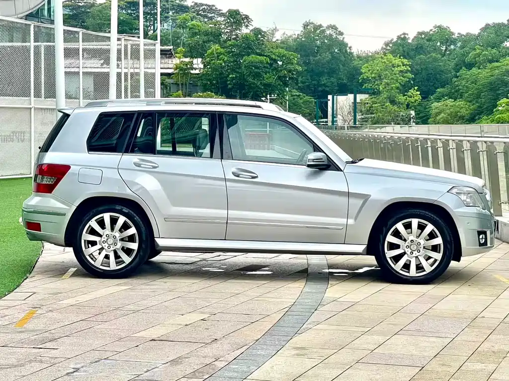 Mercedes-Benz GLK-Class (Import) — миниатюра 5