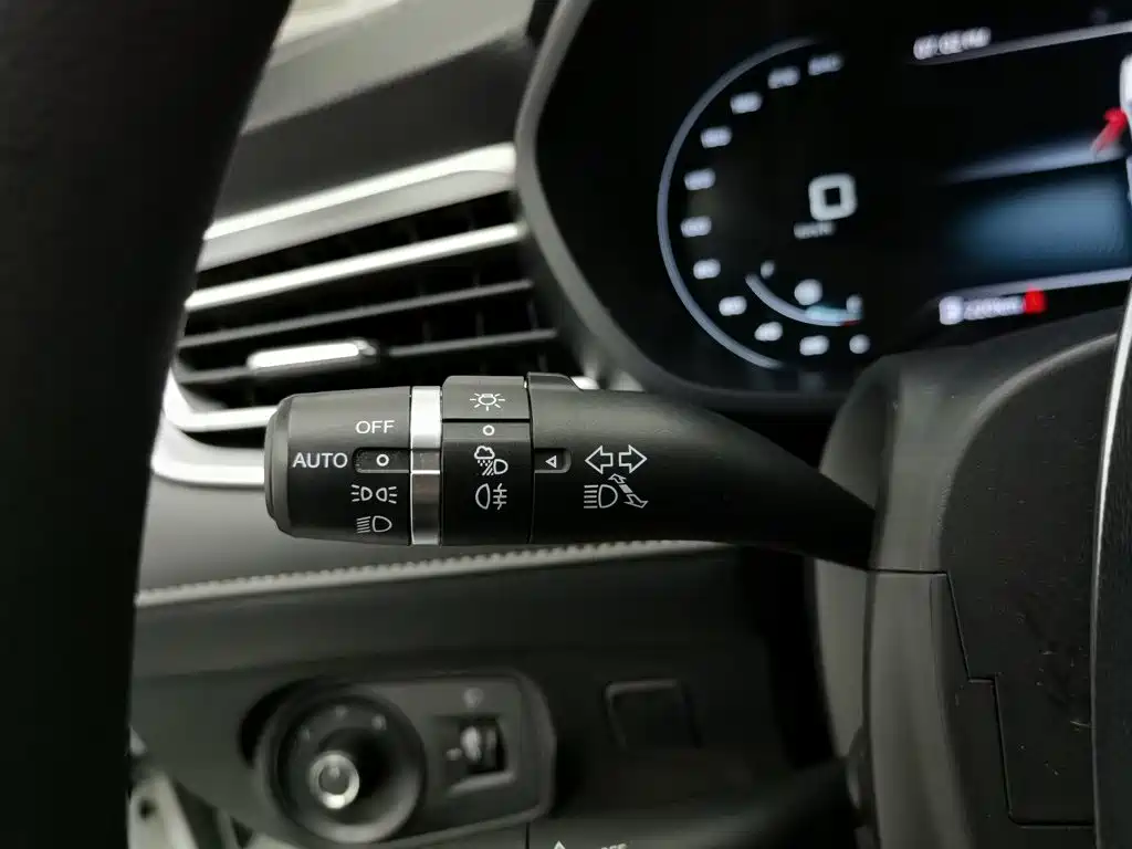 Roewe i5 — миниатюра 21