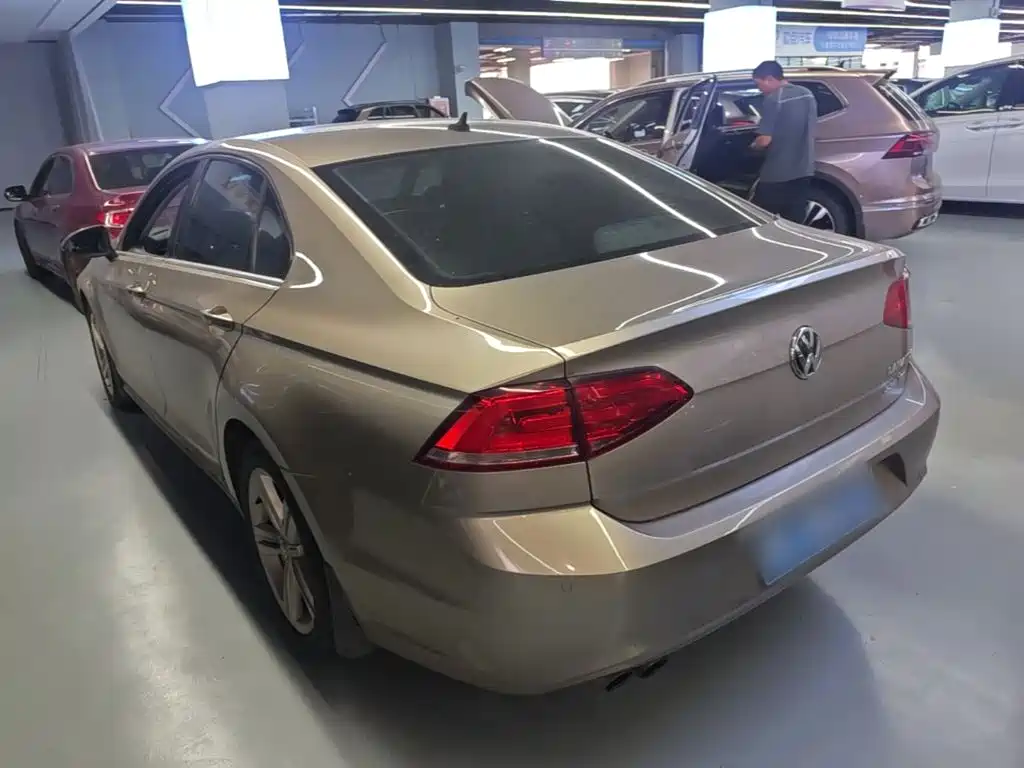 Volkswagen Lamando — миниатюра 5