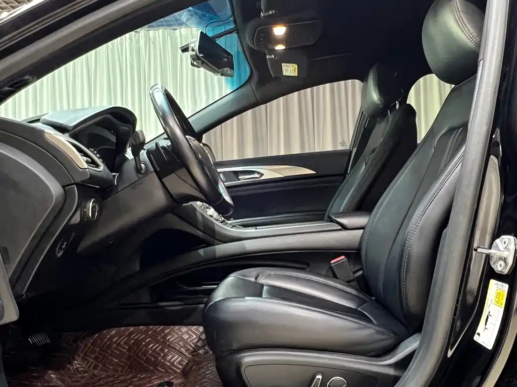 Lincoln MKZ — миниатюра 7