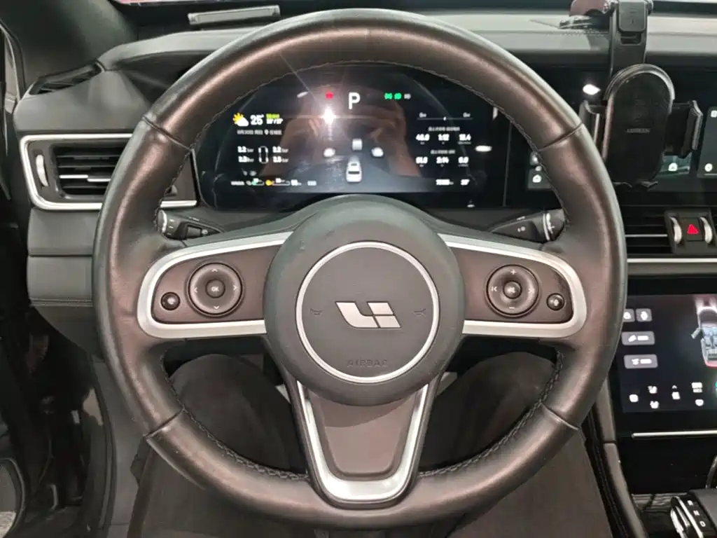 Li Auto Li ONE — миниатюра 11