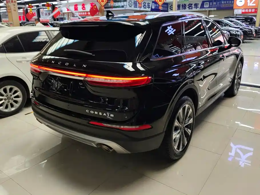Lincoln Corsair — миниатюра 3