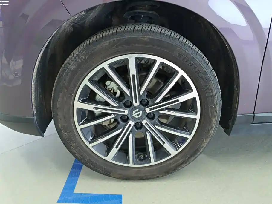 Leapmotor Leapmotor B10 — миниатюра 6