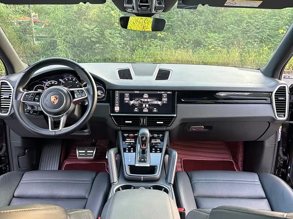 Porsche Cayenne — миниатюра 13