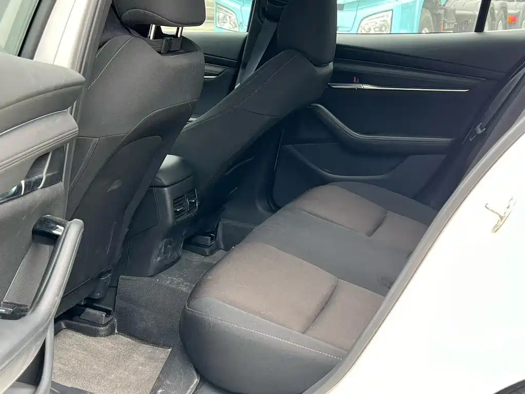 Mazda 3 Axela — миниатюра 3
