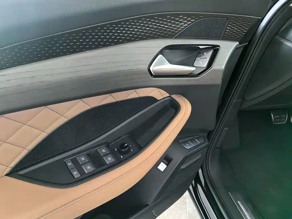 Audi Q6 — миниатюра 8