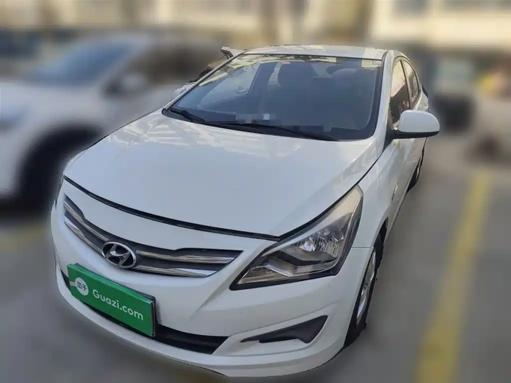 Hyundai Verna 2015