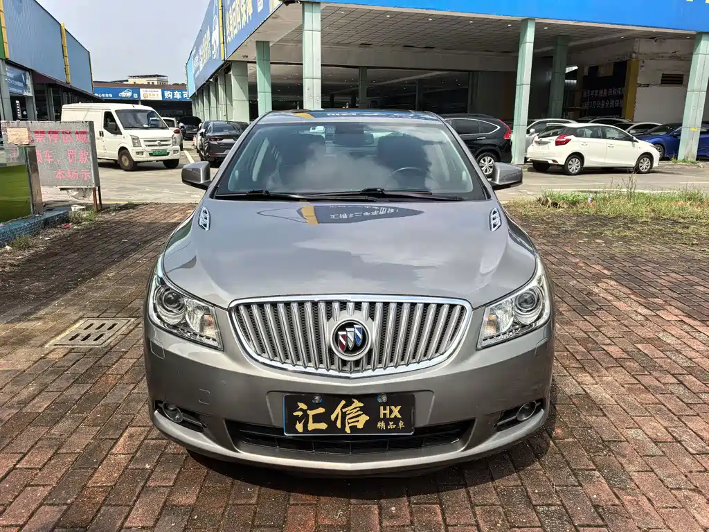 Buick LaCrosse — миниатюра 2
