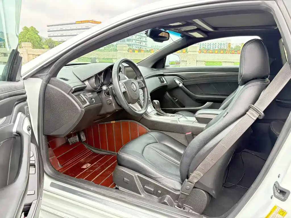 Cadillac CTS — миниатюра 7
