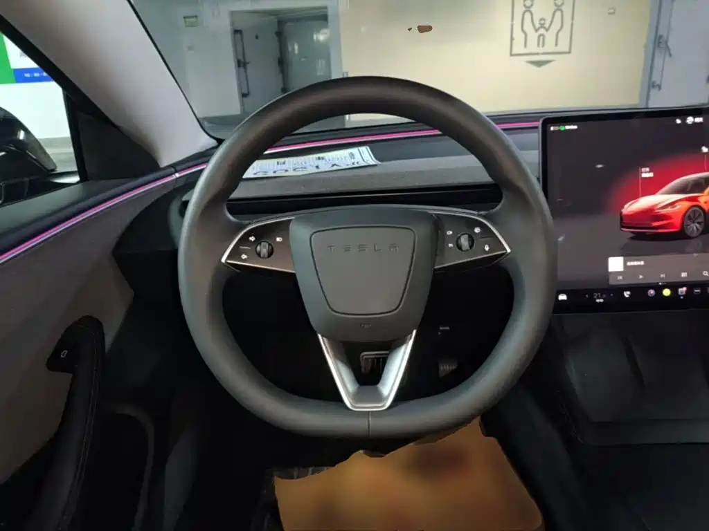 Tesla Model 3 — миниатюра 11