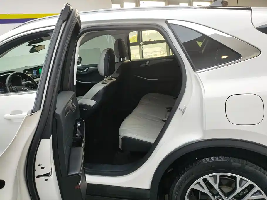 Ford Escape — миниатюра 11