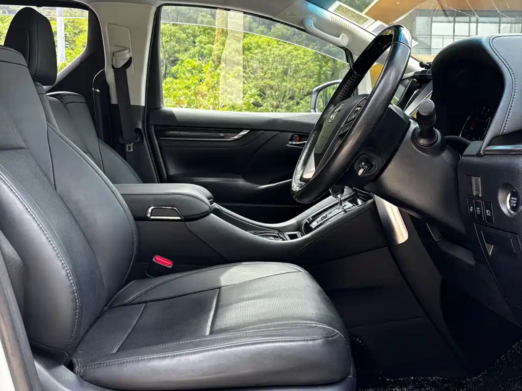 Toyota Alphard 2018 3.5L Luxury