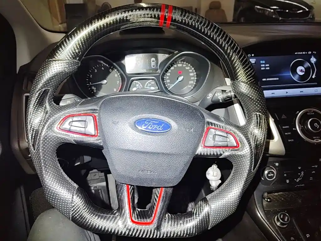 Ford Focus — миниатюра 11