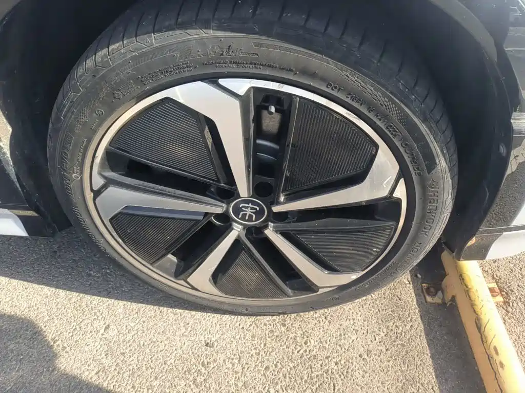 BYD L EV — миниатюра 8