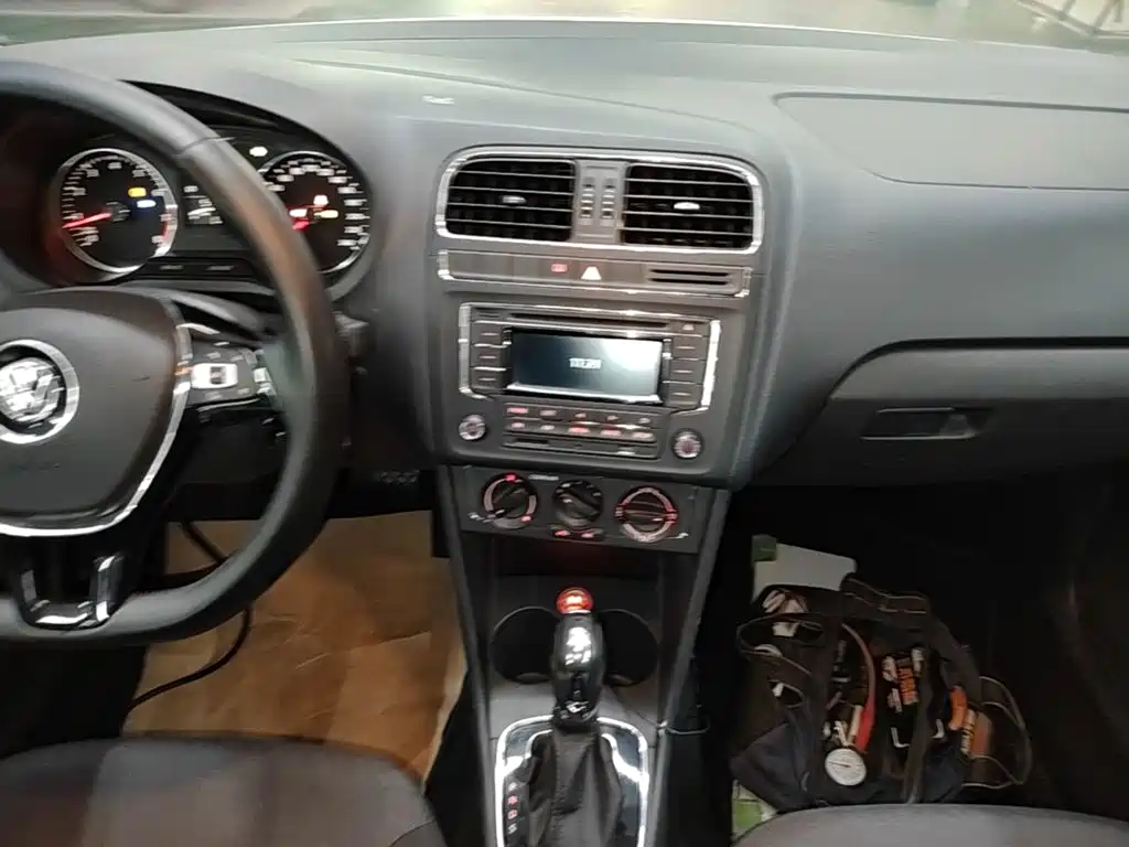 Volkswagen Polo — миниатюра 13